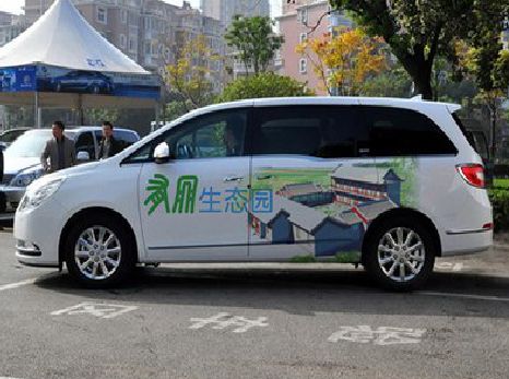 龙游户外车贴喷绘如何保持效果?